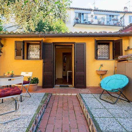 San Frediano Cozy Studio With Private Patio Apartment ฟลอเรนซ์ ภายนอก รูปภาพ